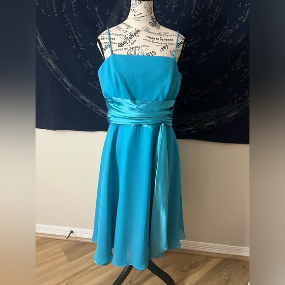 Dresses & Skirts - CHICA Turquoise Satin Cocktail Dress – XL